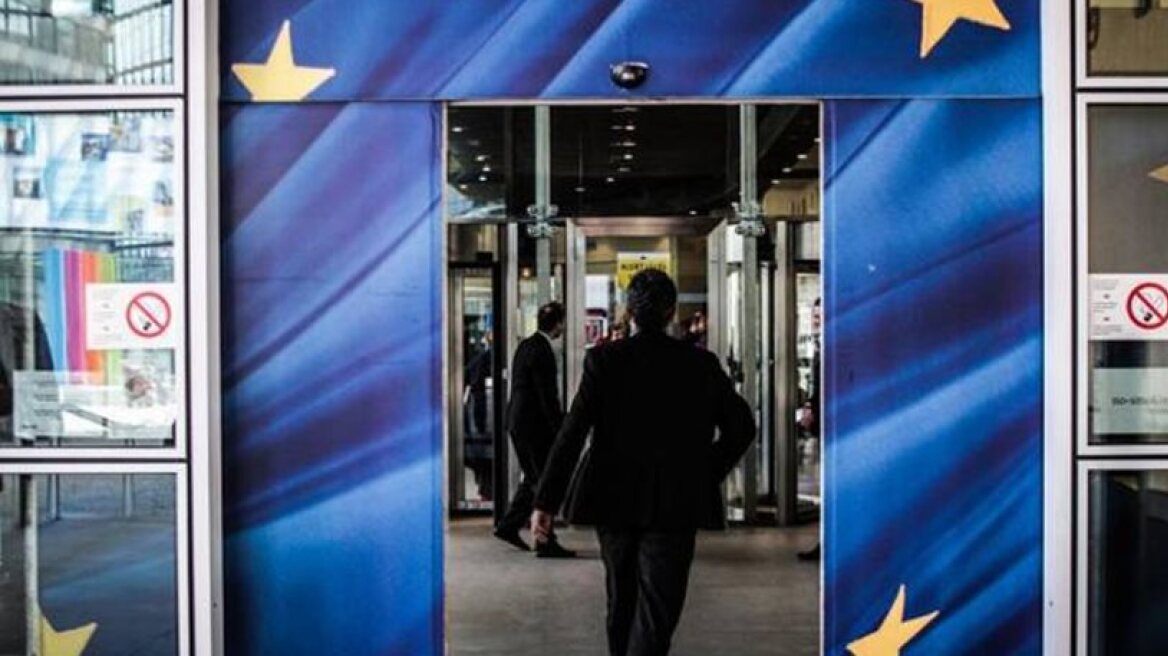 EU warns Greece about delays in prior actions